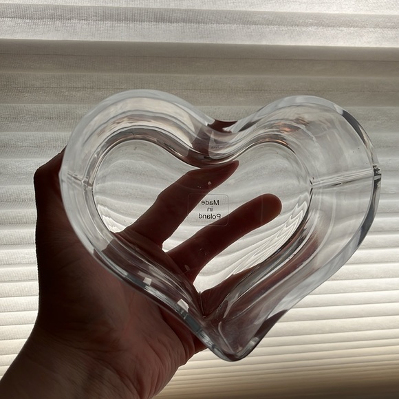 Crate & Barrel Glass Heart-shaped Dish - new - Picture 6 of 9